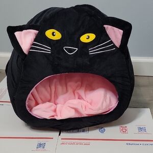Cozy Black Cat Bed Dome